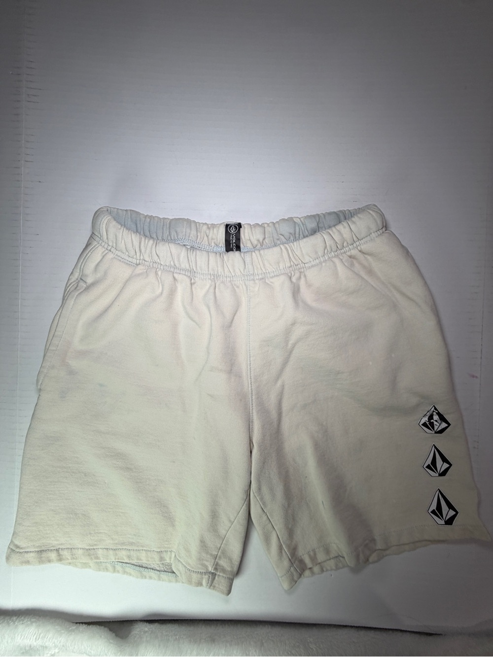 Volcom Off-White Logo Elastic Waist Women’s Athletic Shorts price firm or bundle